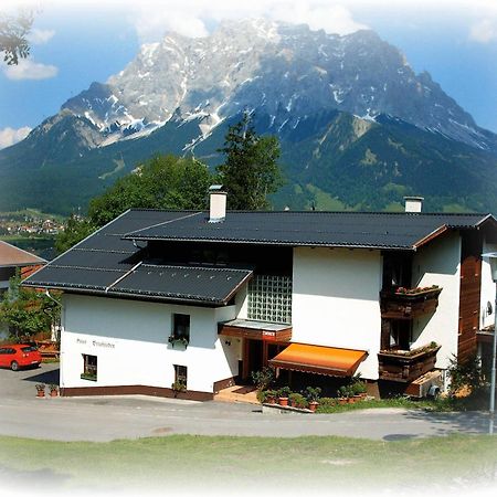 Отель Haus Bergfrieden Лермос Экстерьер фото