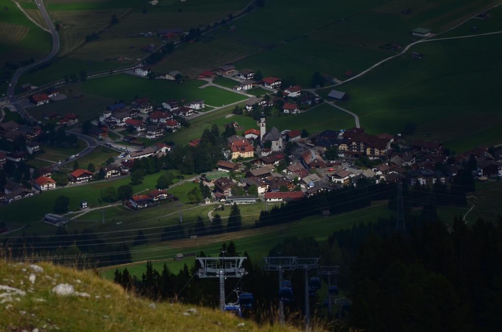 Отель Haus Bergfrieden Лермос Экстерьер фото