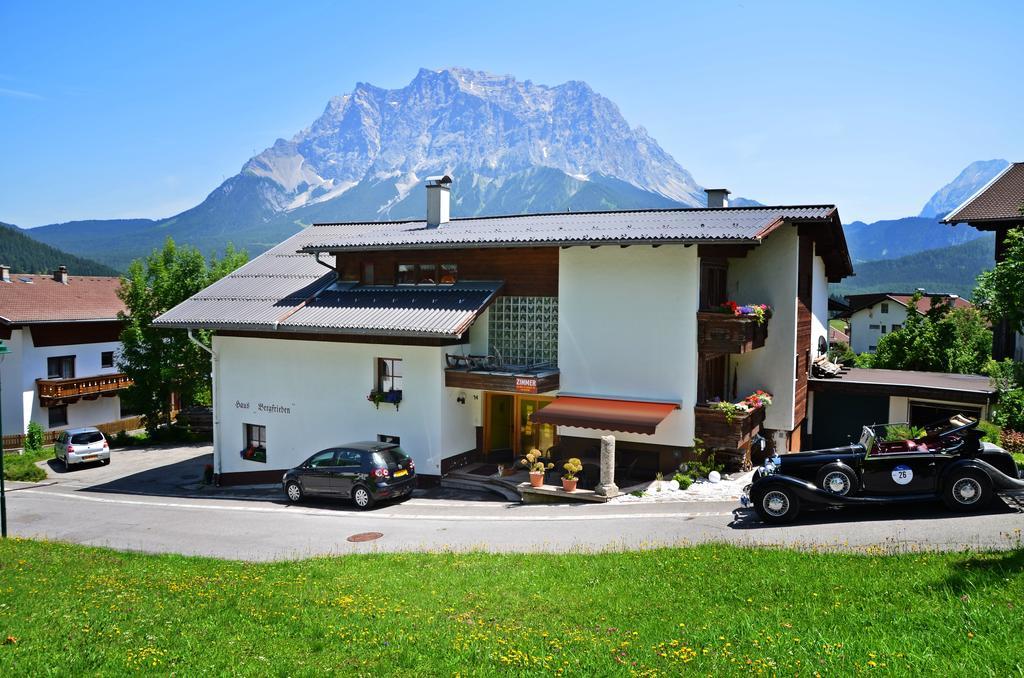 Отель Haus Bergfrieden Лермос Экстерьер фото